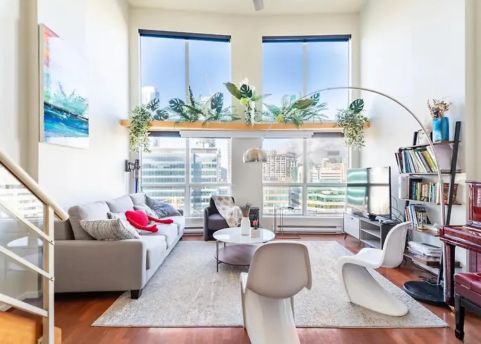 Loft In Downtown Vancouver With Free Parking